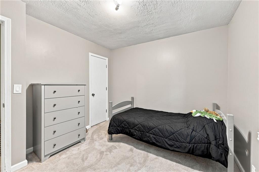 2206 S Park Avenue Property Photo 12