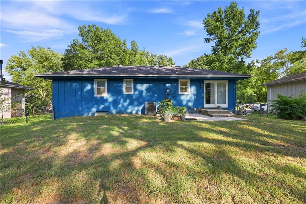 2206 S Park Avenue Property Photo 19