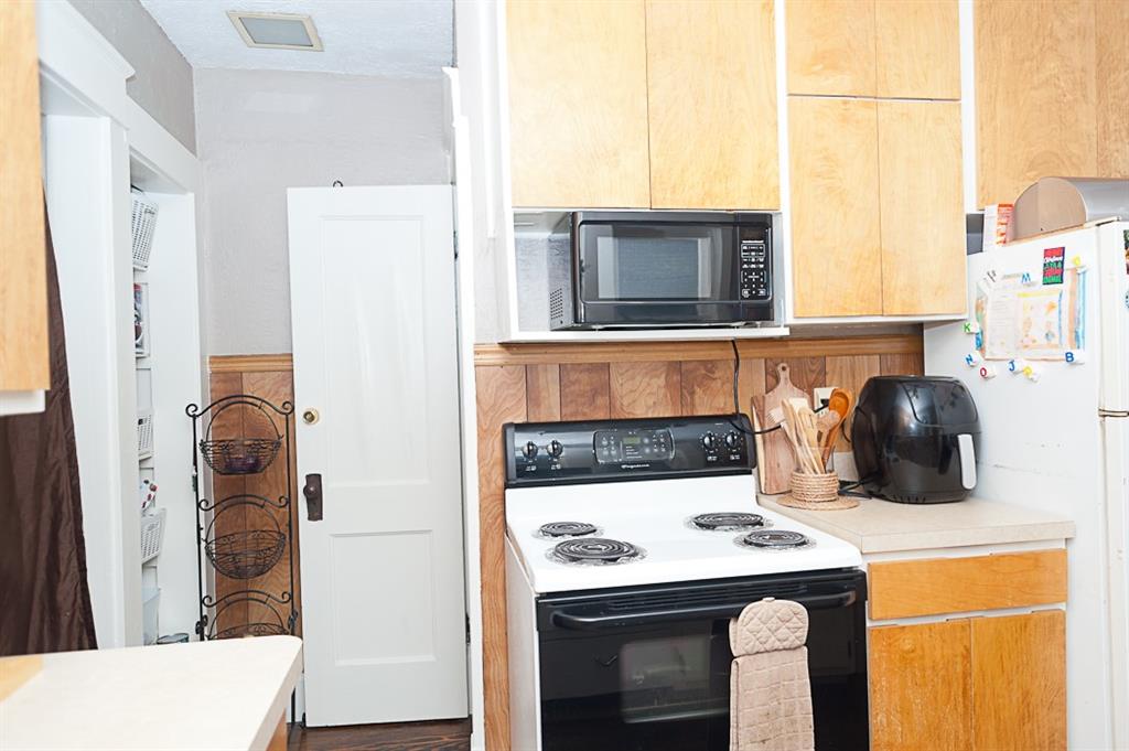 620 S Hardy Avenue Property Photo 8