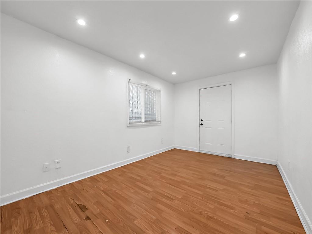 417 Wallace Avenue Property Photo 16