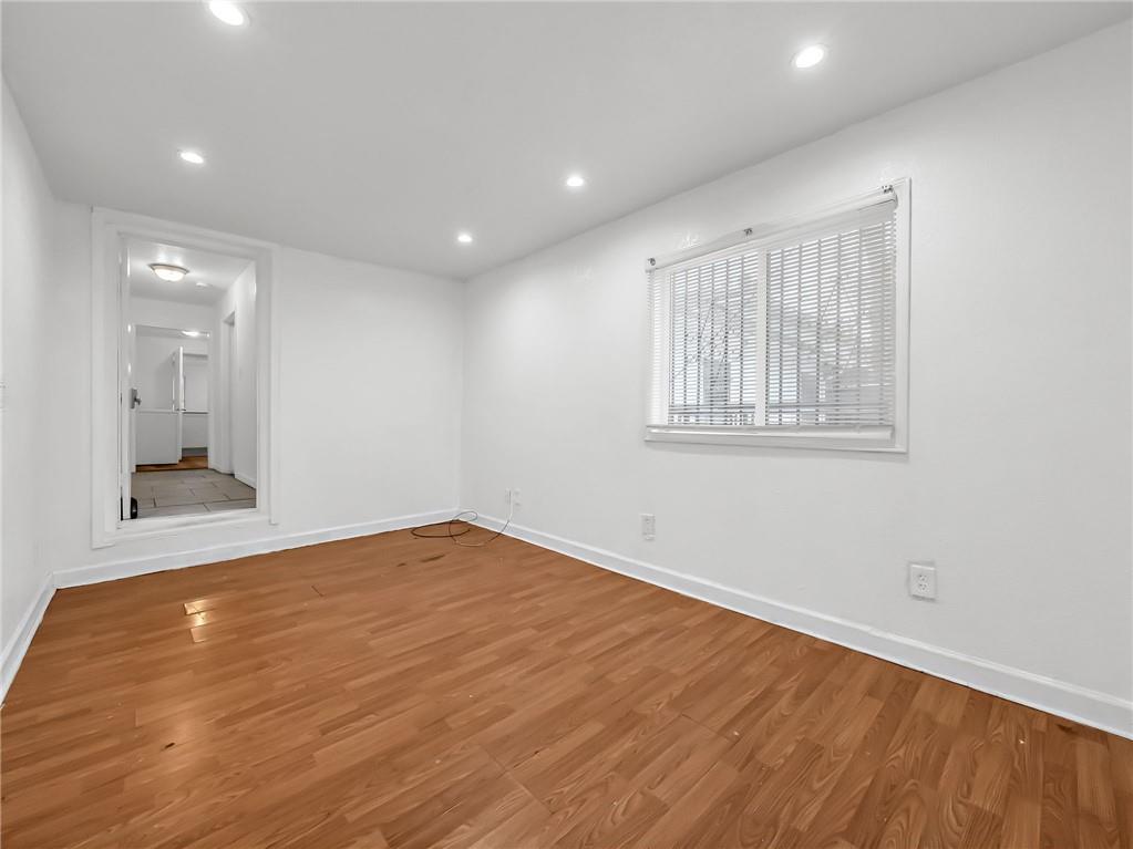 417 Wallace Avenue Property Photo 17