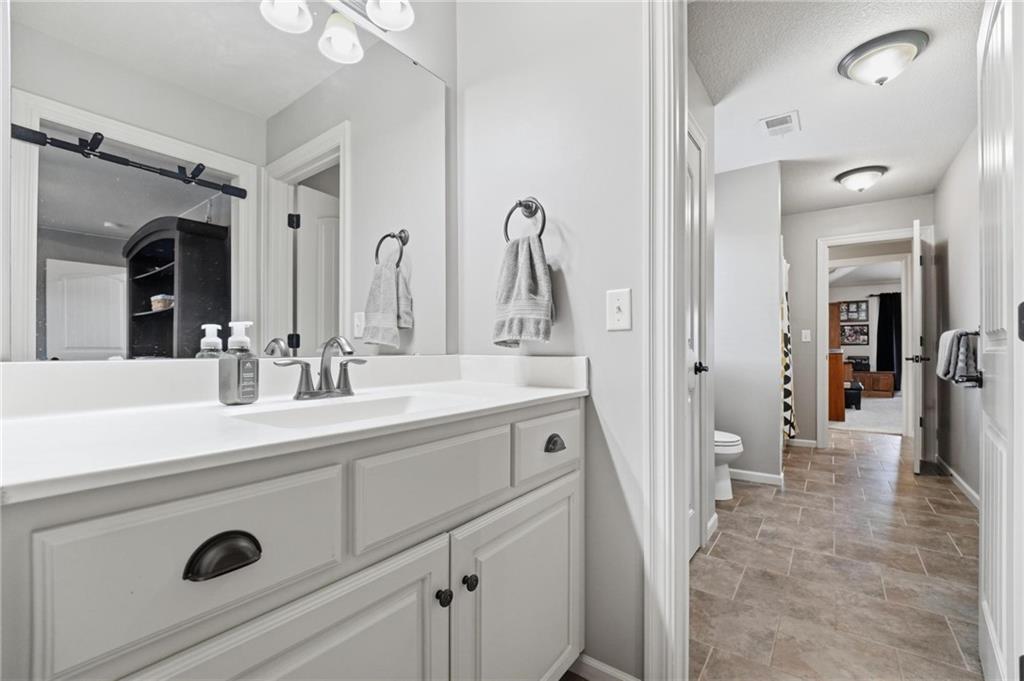1124 Metfield Lane Property Photo 45