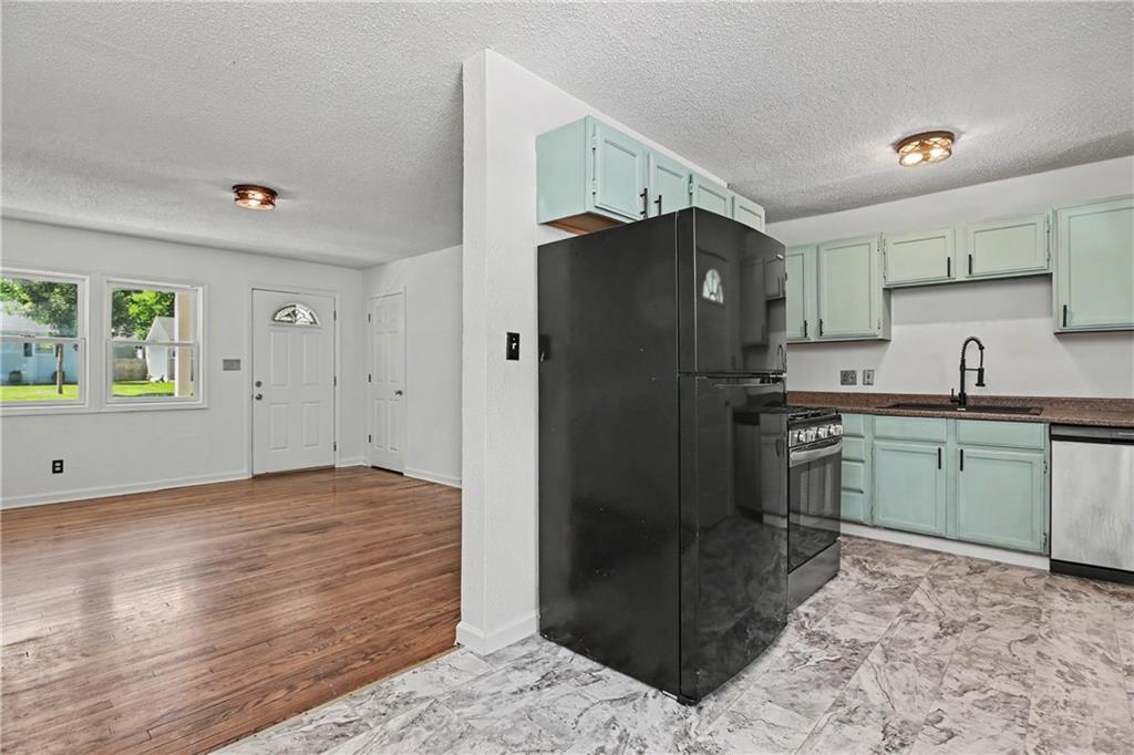 6320 W 82nd Street Property Photo 5