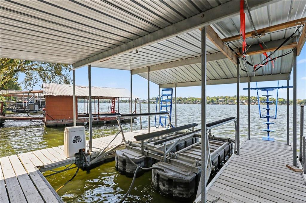 611 N Winnebago Drive Property Photo 10