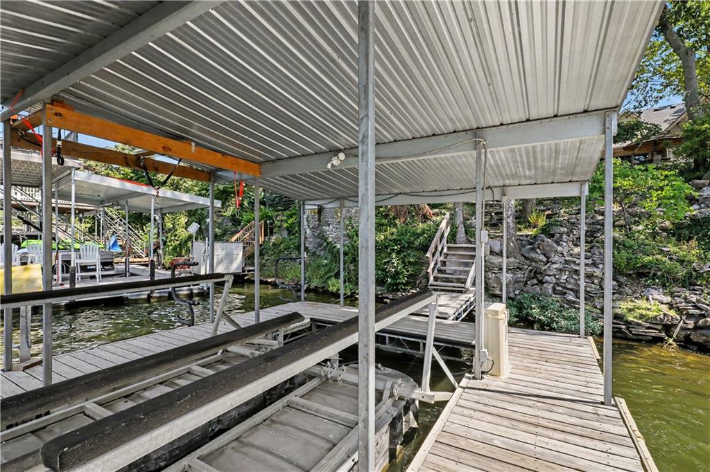 611 N Winnebago Drive Property Photo 11
