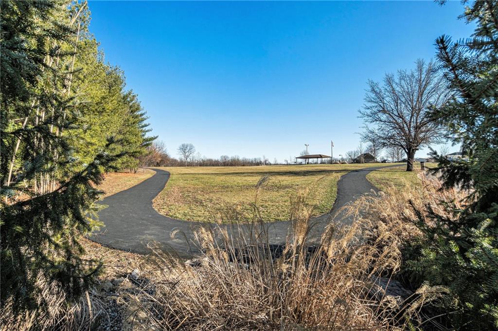 611 N Winnebago Drive Property Photo 16
