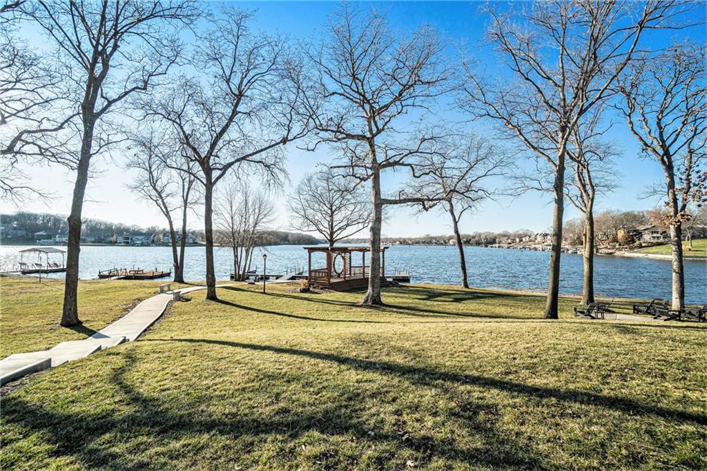 611 N Winnebago Drive Property Photo 20