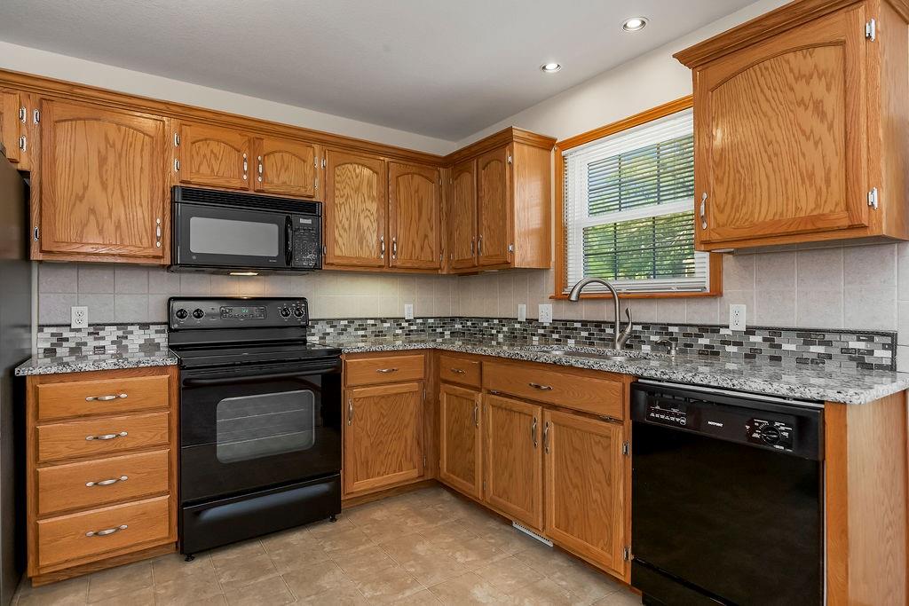 4401 Broadway Terrace Property Photo 10