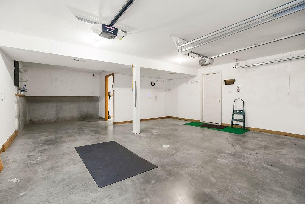 4401 Broadway Terrace Property Photo 28