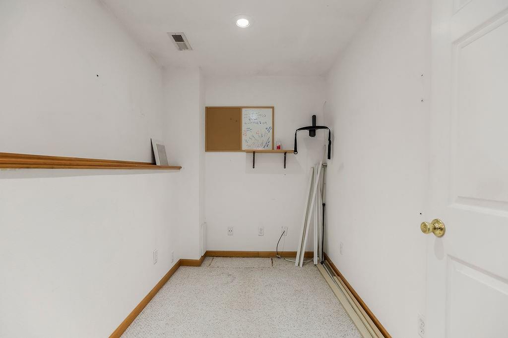 4401 Broadway Terrace Property Photo 30
