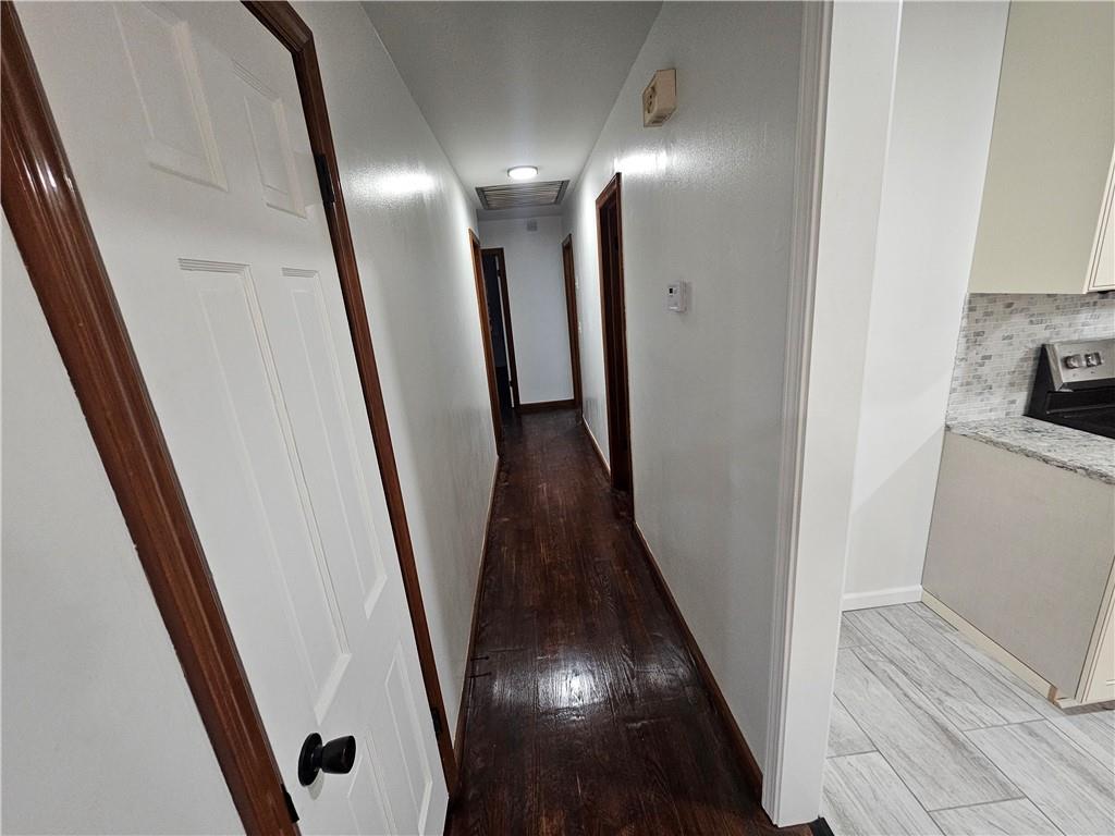 321 E 106th Terrace Property Photo 10