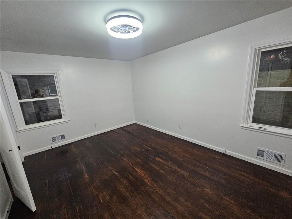 321 E 106th Terrace Property Photo 20