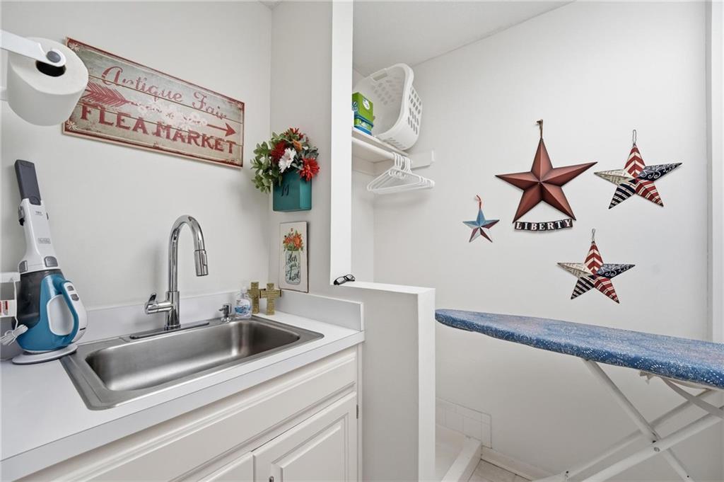 10340 S Hollis Lane Property Photo 52