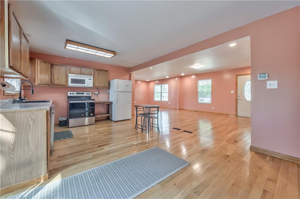 1627 E Glenn Drive Property Photo 9