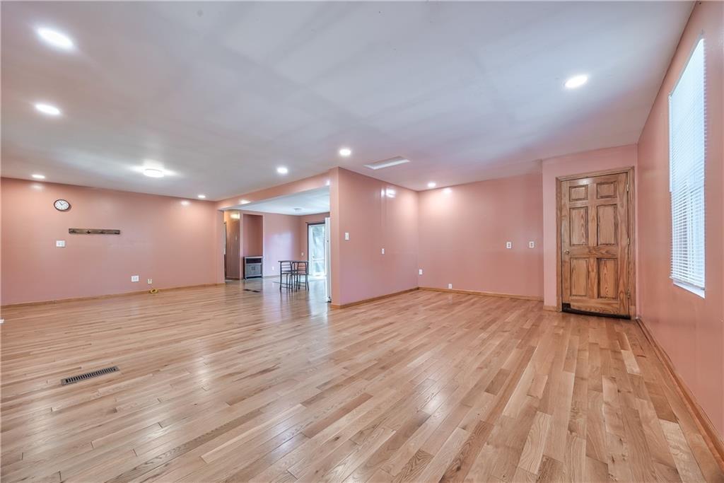 1627 E Glenn Drive Property Photo 11