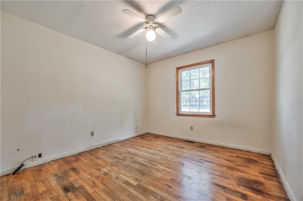 1627 E Glenn Drive Property Photo 13