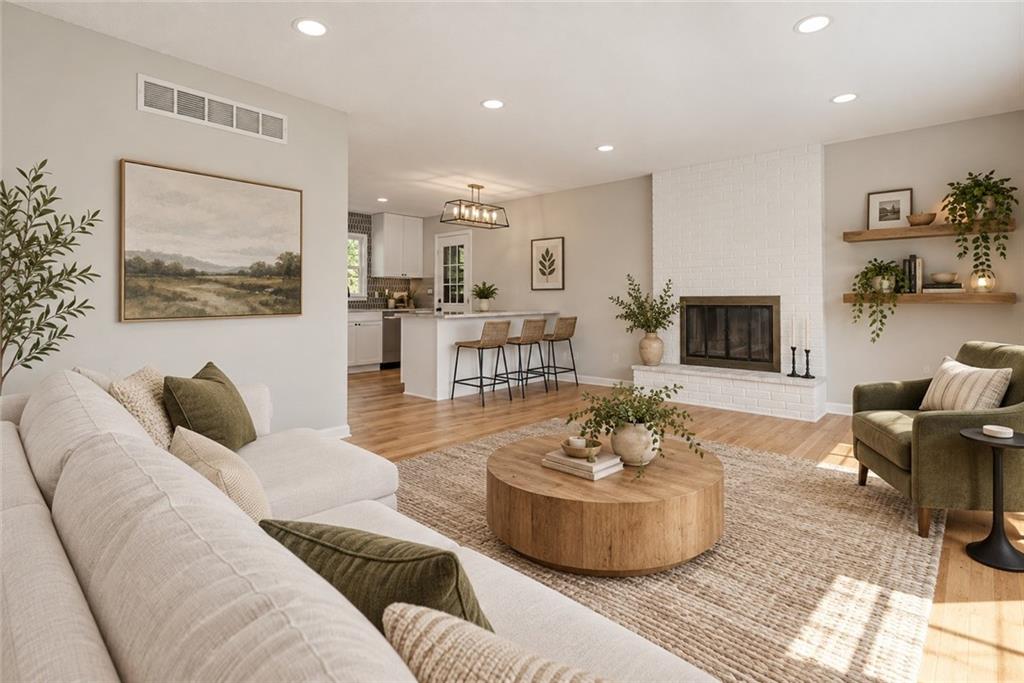 6732 N Madison Avenue Property Photo 3