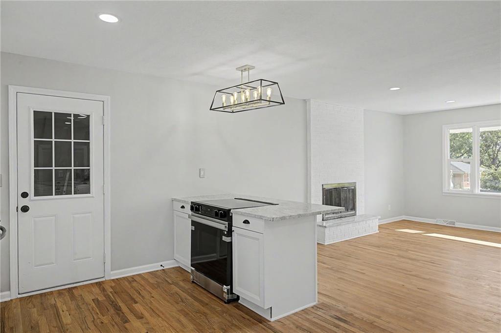 6732 N Madison Avenue Property Photo 9