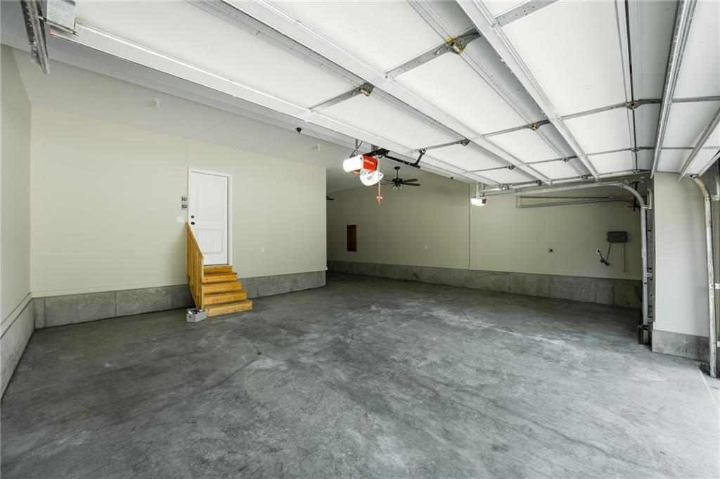 16315 W 171st Street Property Photo 5
