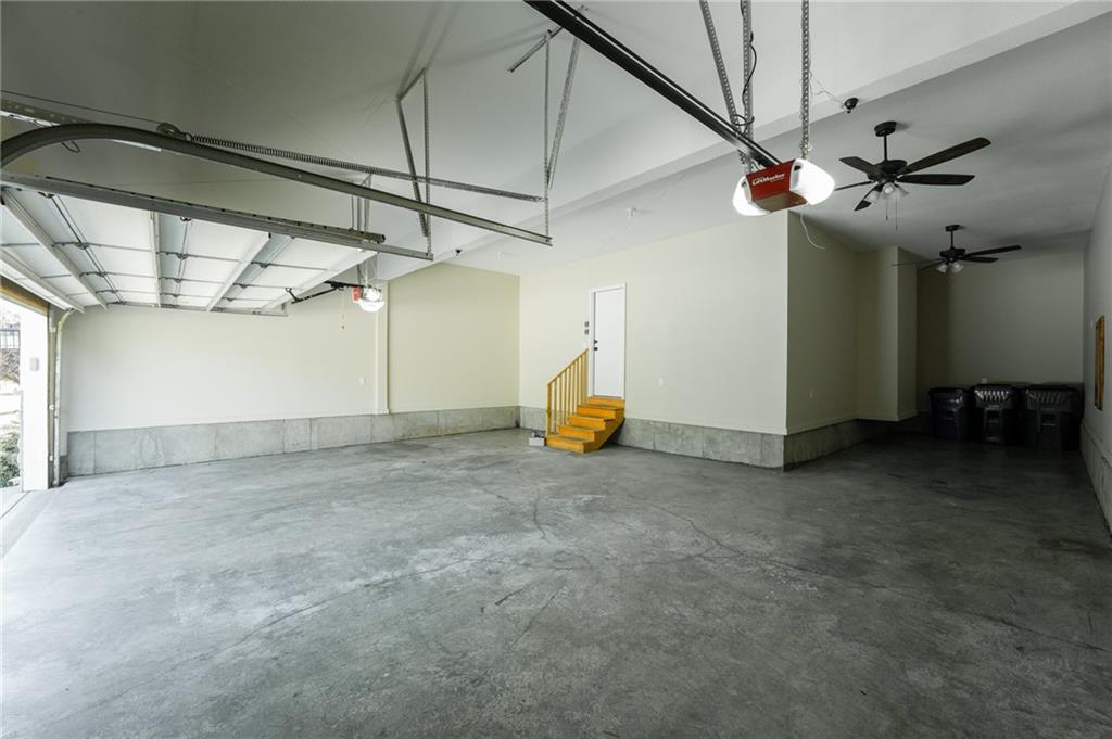 16315 W 171st Street Property Photo 6