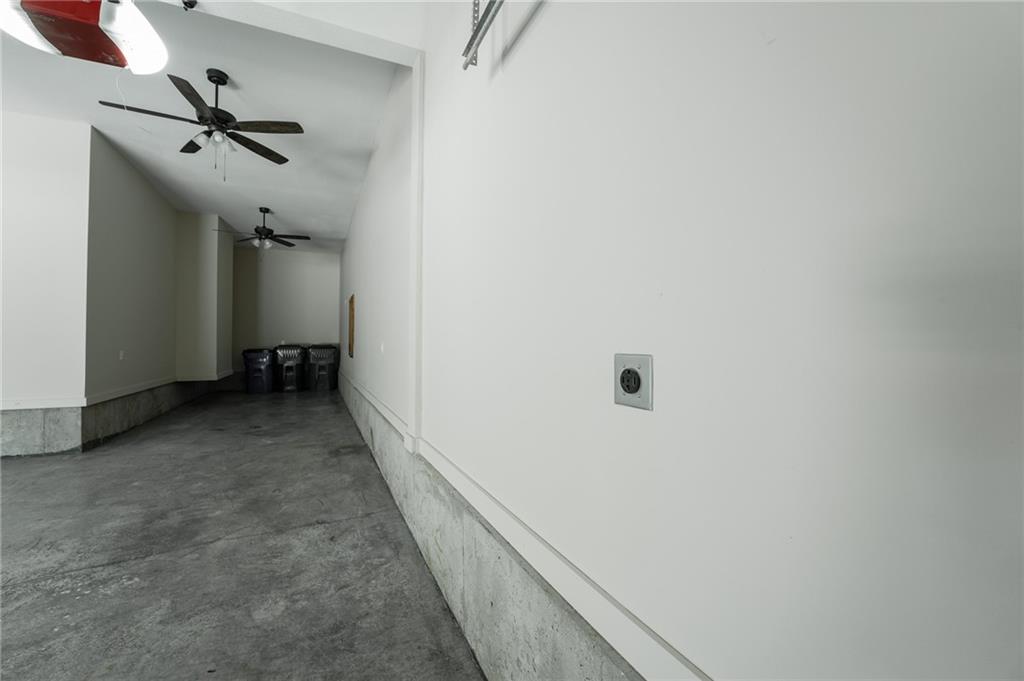 16315 W 171st Street Property Photo 7