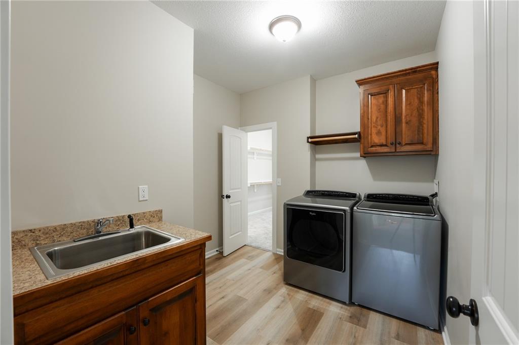 16315 W 171st Street Property Photo 24