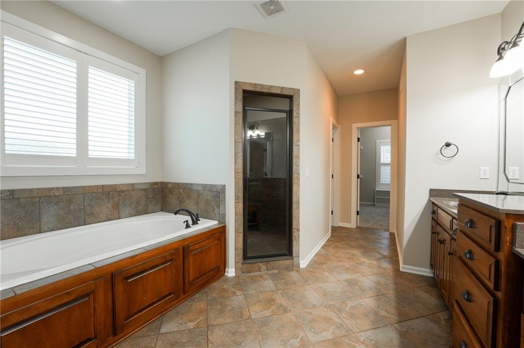 16315 W 171st Street Property Photo 27
