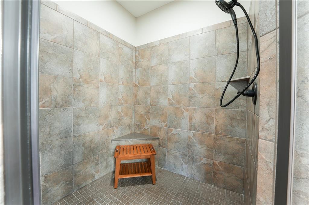 16315 W 171st Street Property Photo 28