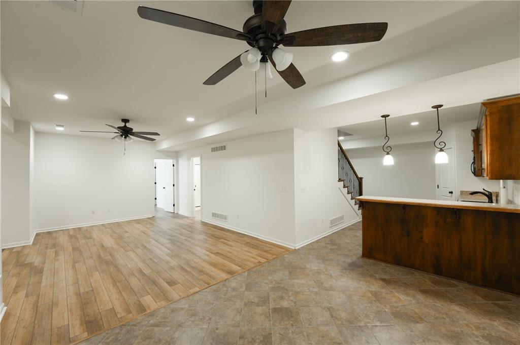 16315 W 171st Street Property Photo 45