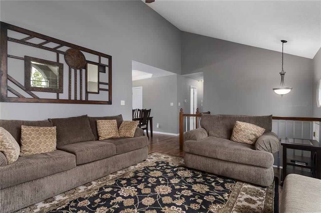 10636 N Holmes Street Property Photo 6