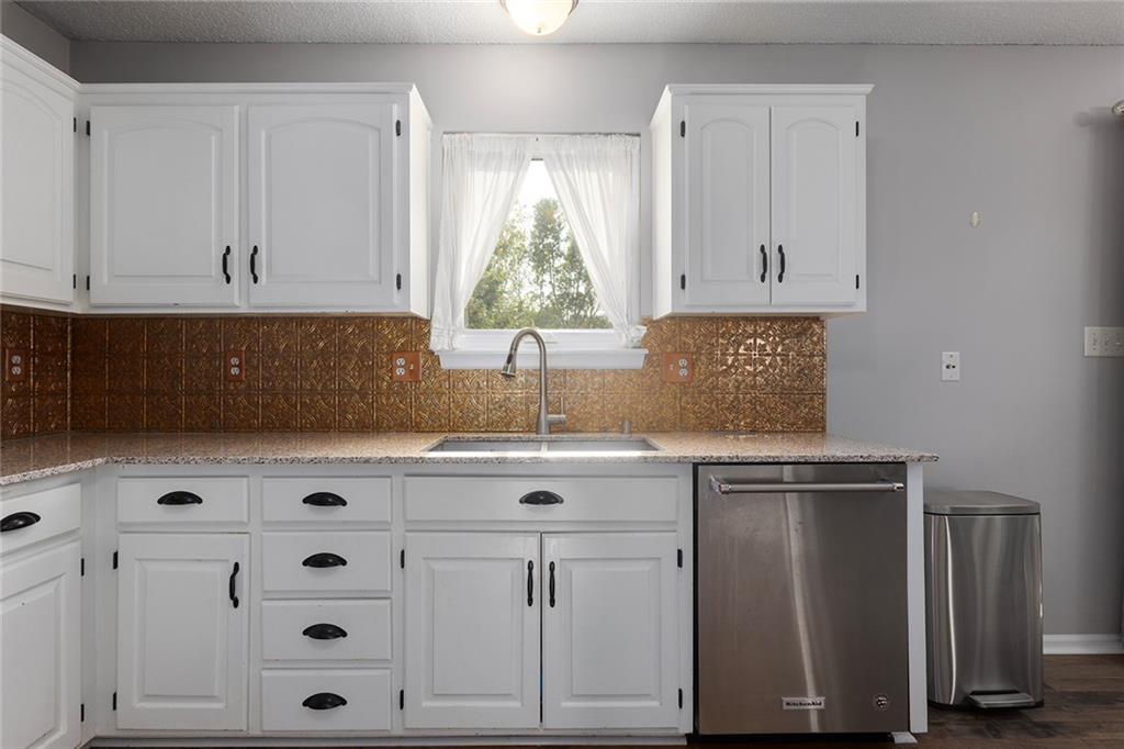 10636 N Holmes Street Property Photo 10