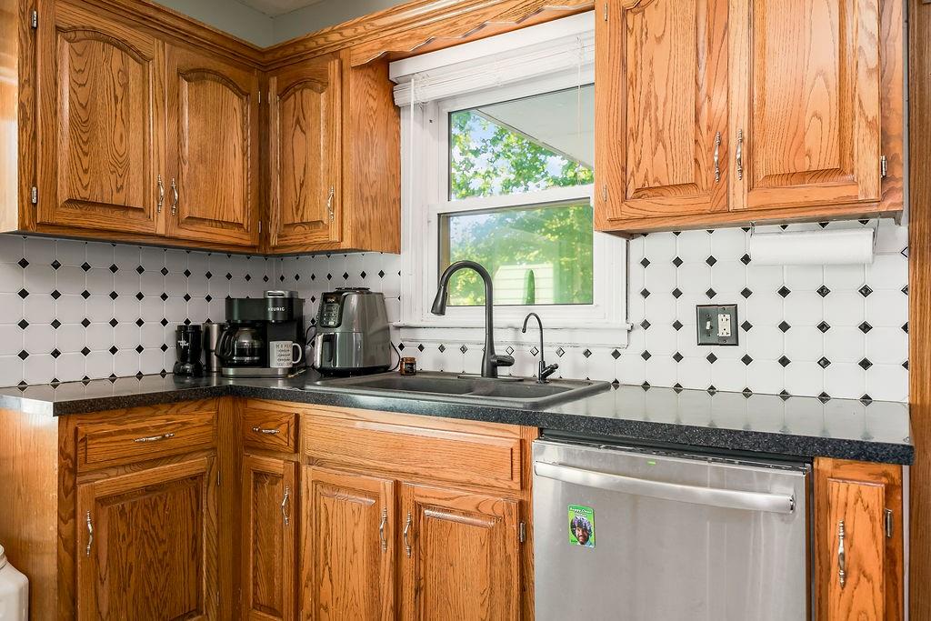 3526 N River Boulevard Property Photo 12