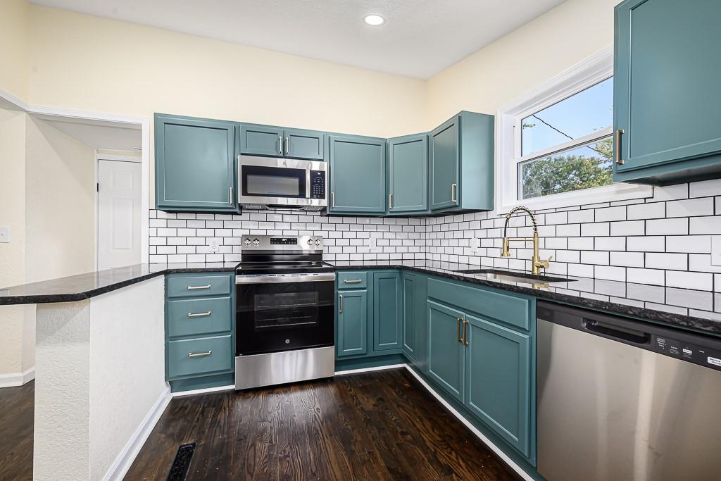 710 S Chestnut Street Property Photo 6