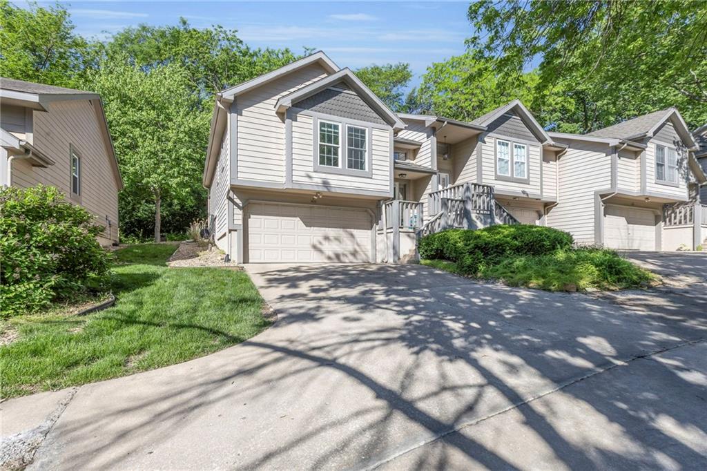 1409 Lawrence Avenue Property Photo 3