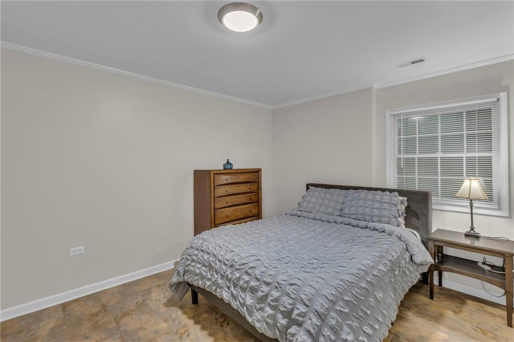1409 Lawrence Avenue Property Photo 23