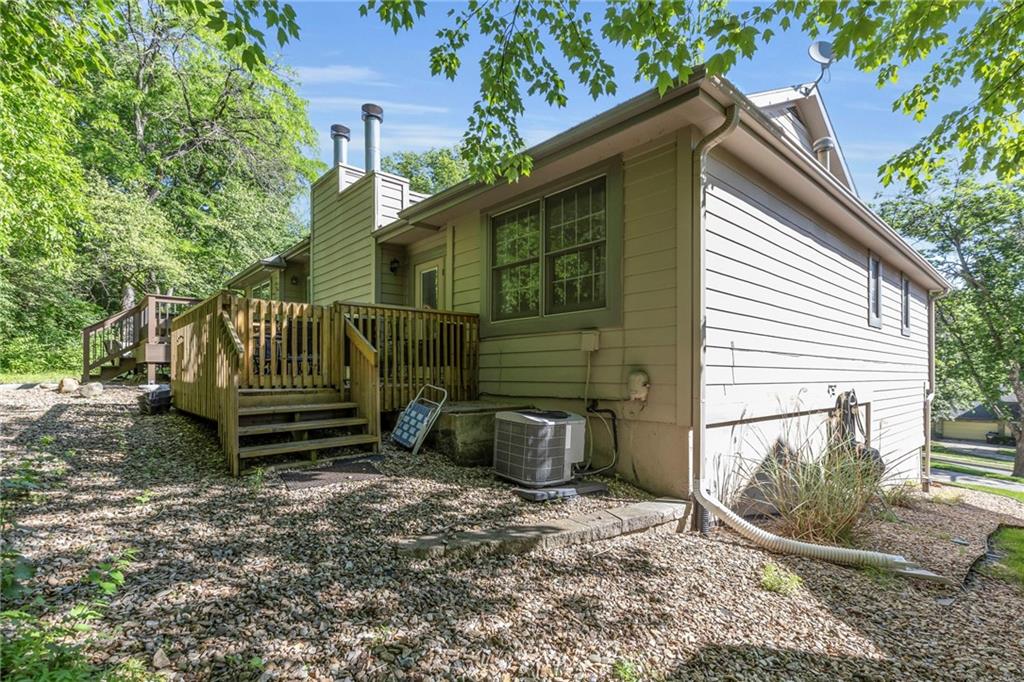 1409 Lawrence Avenue Property Photo 29