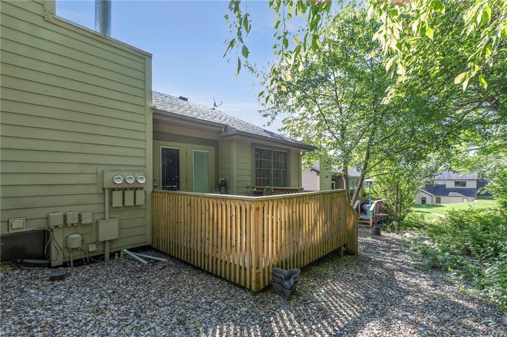 1409 Lawrence Avenue Property Photo 30