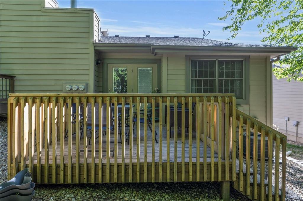 1409 Lawrence Avenue Property Photo 31