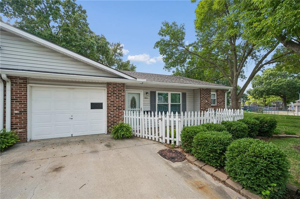 7831 Freeman Avenue Property Photo 2