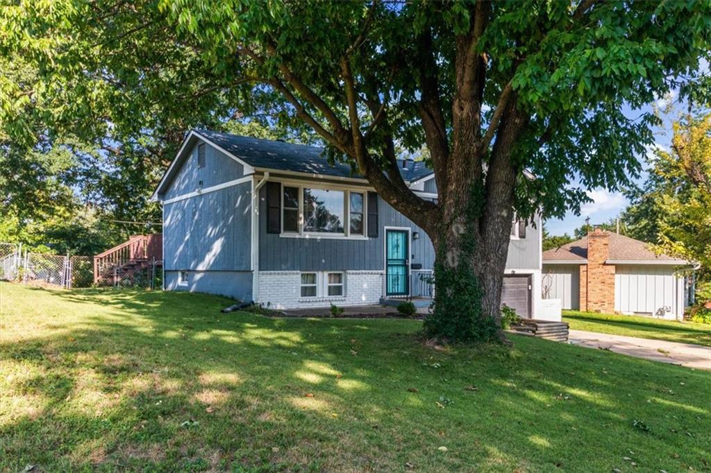 8302 Manning Avenue Property Photo 2