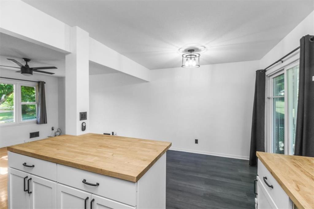 8302 Manning Avenue Property Photo 11
