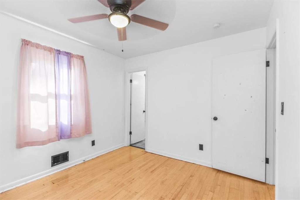 8302 Manning Avenue Property Photo 18