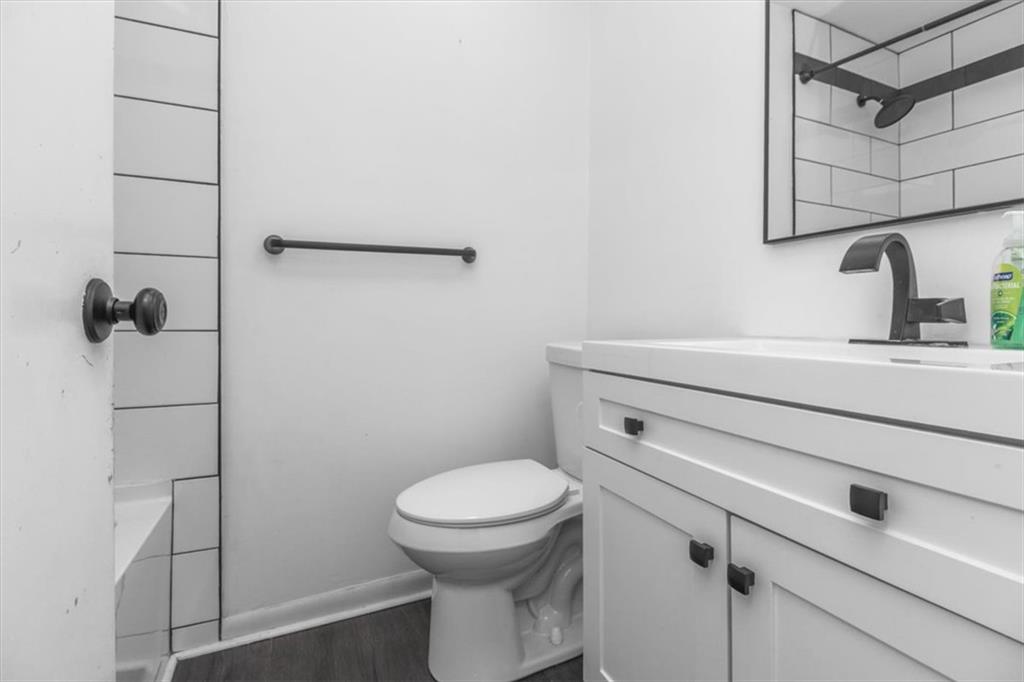 8302 Manning Avenue Property Photo 19