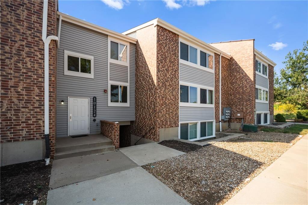 10124 W 96th Street Property Photo 1