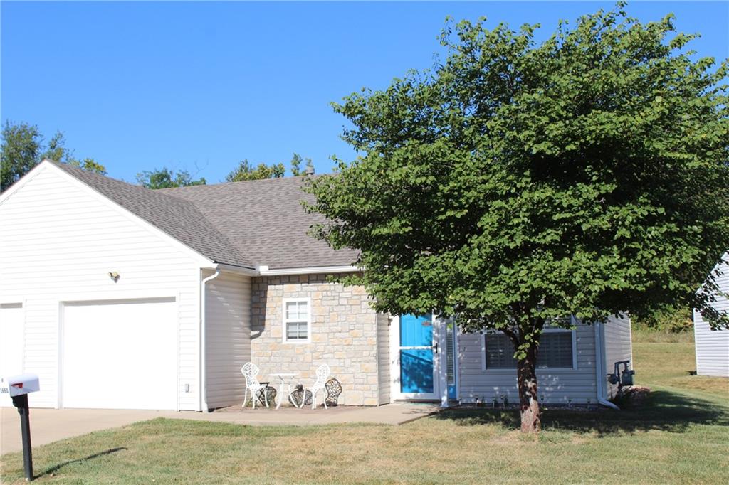 1661 Fall Creek Drive Property Photo 1
