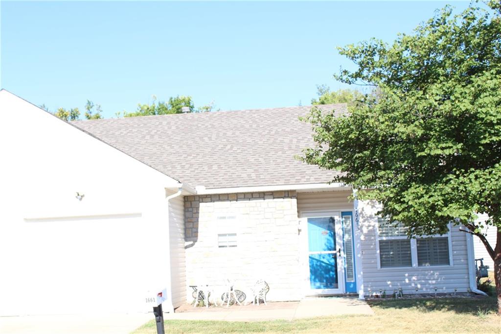 1661 Fall Creek Drive Property Photo 3