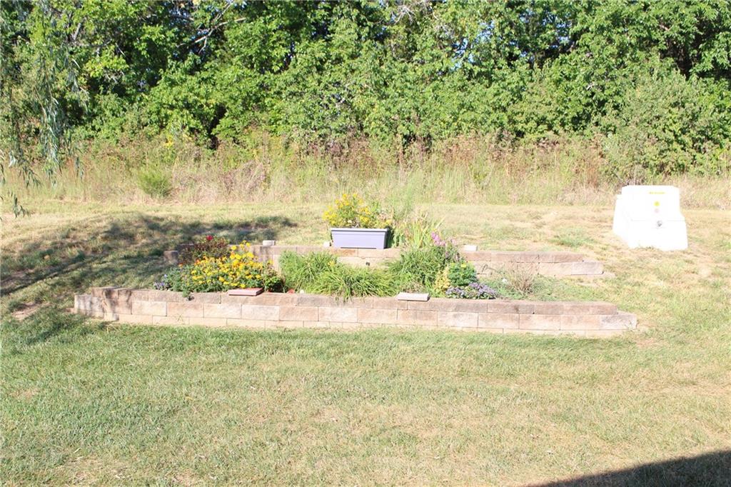 1661 Fall Creek Drive Property Photo 9