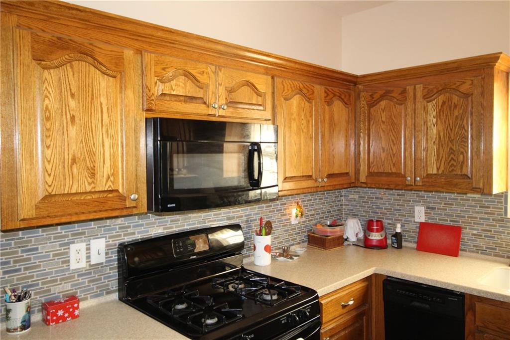 1661 Fall Creek Drive Property Photo 15