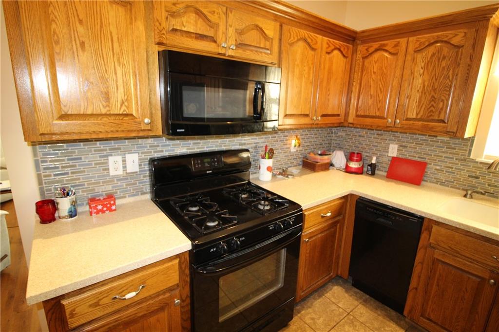 1661 Fall Creek Drive Property Photo 16