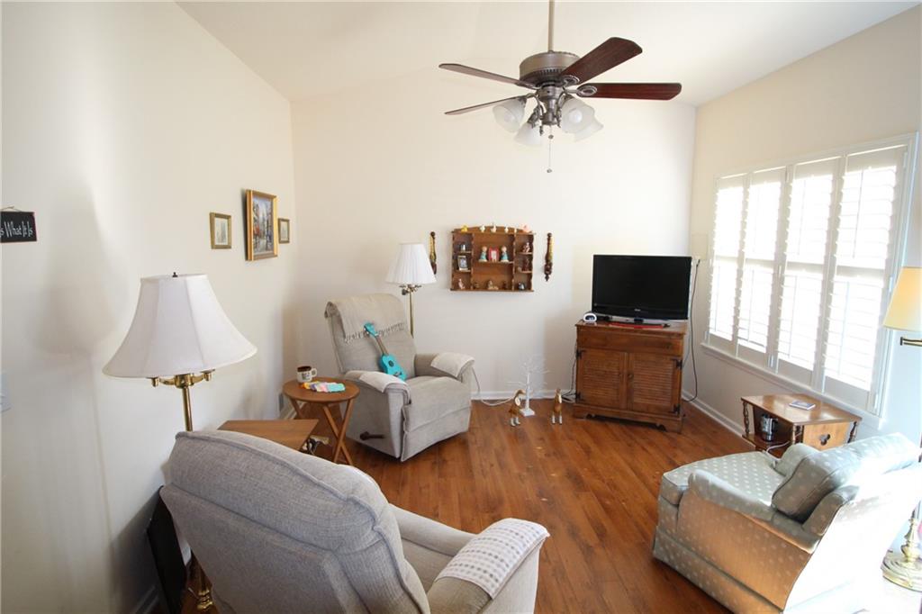 1661 Fall Creek Drive Property Photo 19